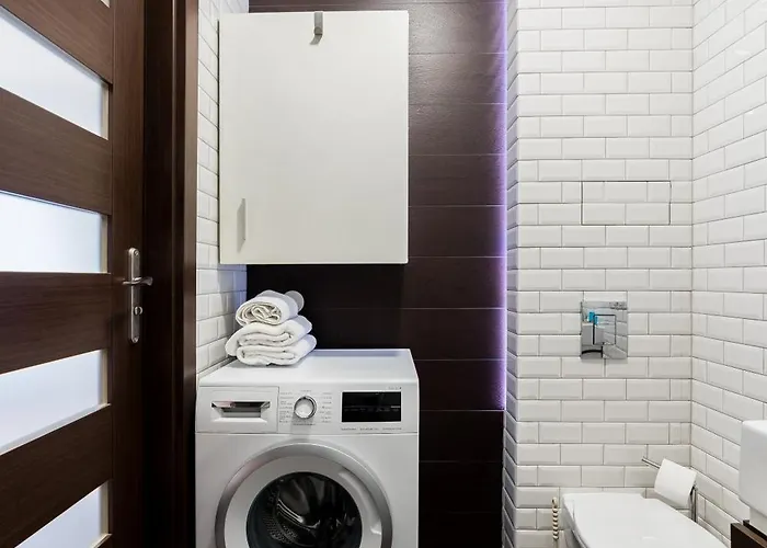 Osiedle Batorego Spacious By Bookinghost